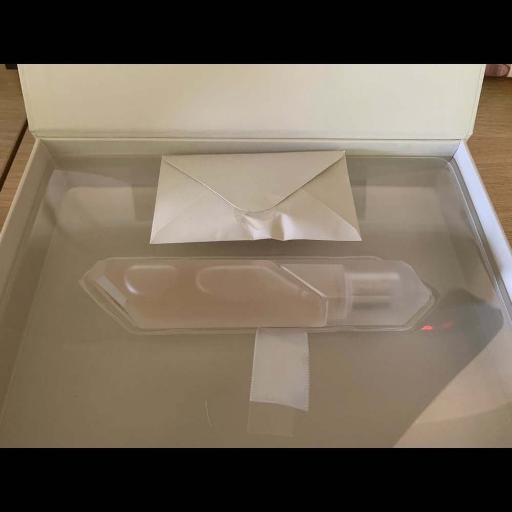 KKW fragrance Crystal Gardenia OUD
